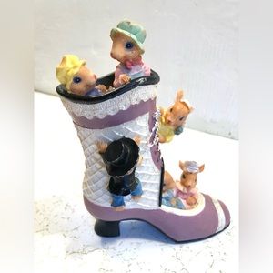2519 Resin Boot Victorian Style Full of Mice Colorful Young’s, Inc. Adorable!